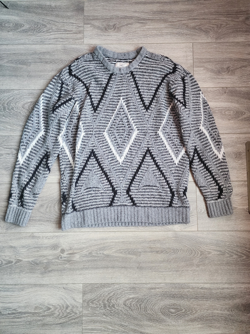 Gray Relaxed Crewneck Sweater Black & White 90s Diamond Geometric Pattern Large